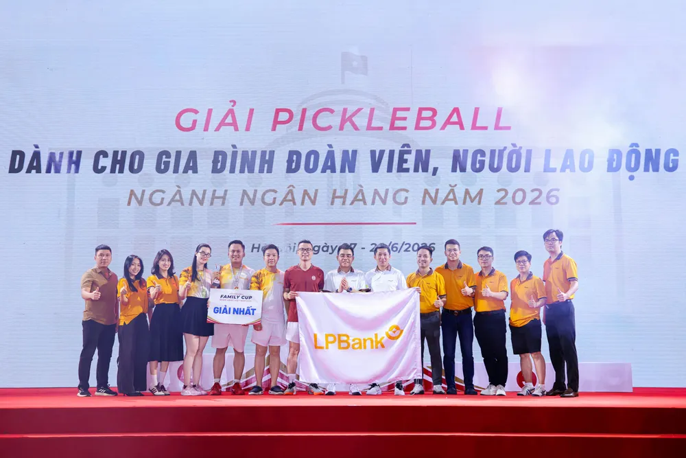 ảnh 2_LPBank tuyển dung- OK.jpg
