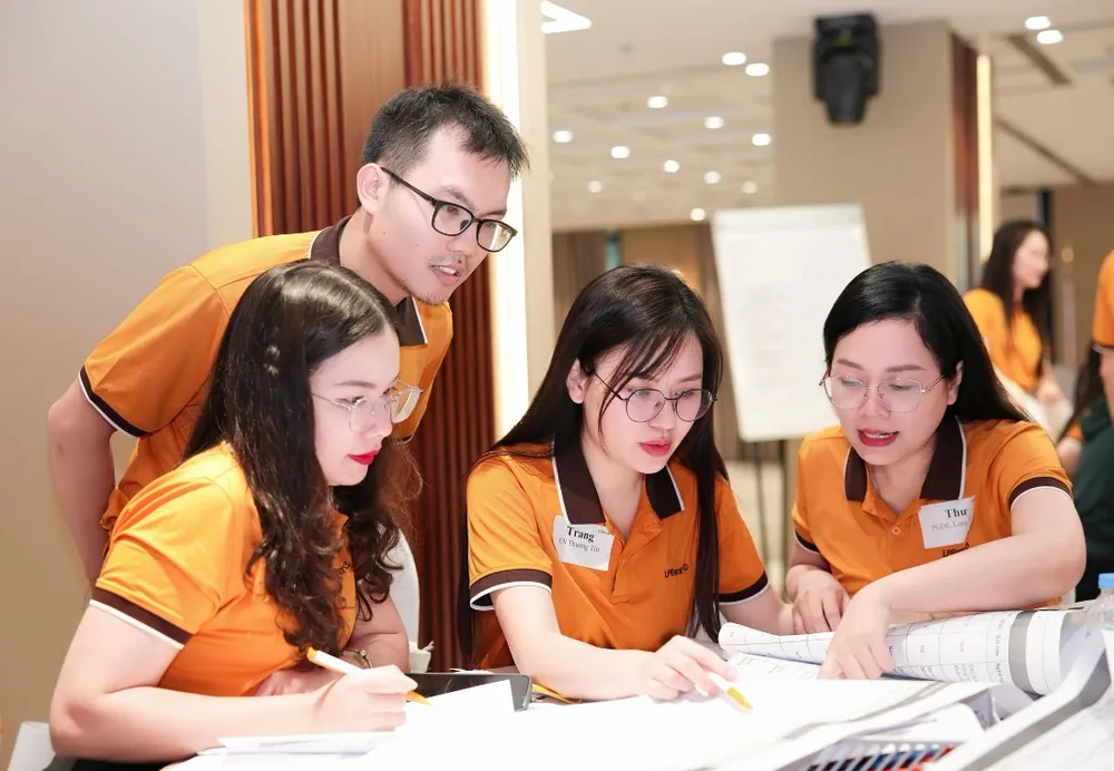 Cán bộ nhân viên LPBank sôi nổi trong những giờ đào tạo