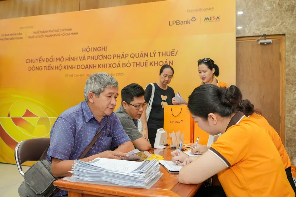 LPBank đã thực hiện nhiều giải pháp nhằm thúc đẩy giao dịch không tiền mặt