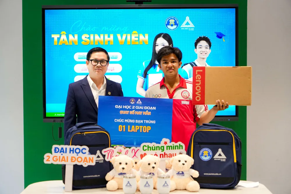 Thí sinh đăng ký xét tuyển tại link https://xettuyen.aurora.edu.vn/ và nhận cơ hội quay số may mắn trúng nhiều phần quà đặc biệt