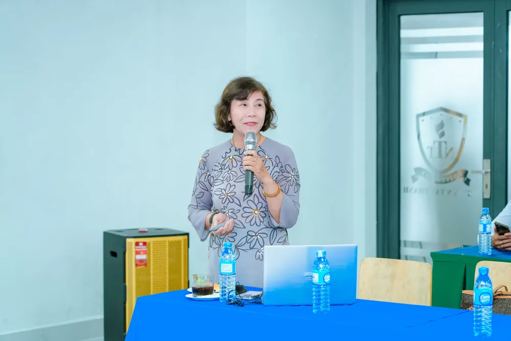 ok- Các chuyên gia, nhà khoa học trình bày nhiều tham luận, chia sẻ các góc nhìn đa chiều về định vị, quản trị và phát triển thương hiệu điểm đến Việt Nam trong bối cảnh mới (6).jpg