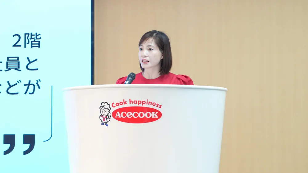 Bà Nguyễn Thị Hiền - Phó giám đốc Quỹ Bảo Trợ Trẻ Em Việt Nam phát biểu tại chương trình.jpg