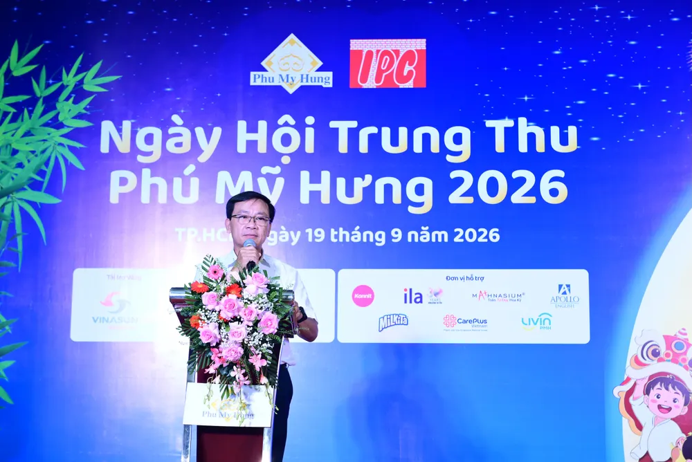 ok -Ông Nguyễn Đình Thọ, Phó Tổng giám đốc Công ty Phú Mỹ Hưng, đại diện Ban Tổ chức phát biểu khai mạc..JPG