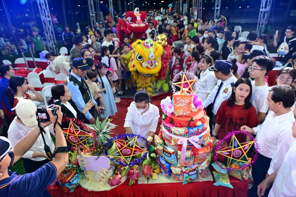 Phá cỗ ok(2).JPG
