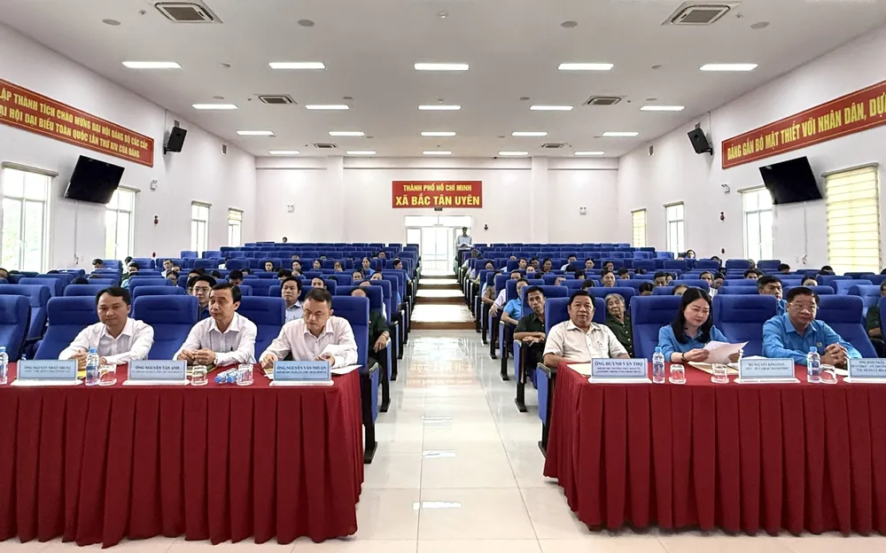 Toàn cảnh Hội nghị gặp gỡ, tiếp xúc, đối thoại giữa lãnh đạo xã Bắc Tân Uyên với đoàn viên, hội viên, người lao động