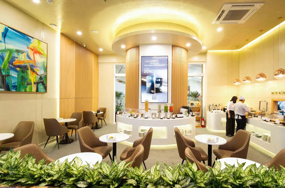 ok- Khai truong Vietcombank Priority Lounge Cam Ranh (2).jpg