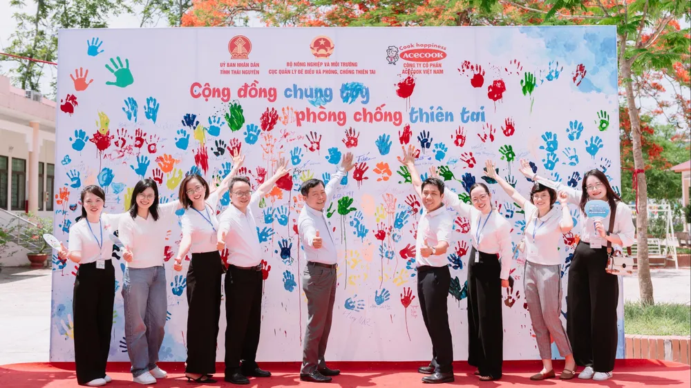 Acecook Việt Nam đồng hành cùng Cục Quản lý đê điều và Phòng chống thiên tai triển khai chuỗi hoạt động tuyên truyền, giáo dục kiến thức cho cộng đồng