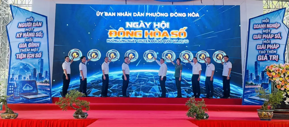 Nghi thức phát động Ngày hội Đông Hòa số với chủ đề “Đông Hòa số - 10 ngày hành động”