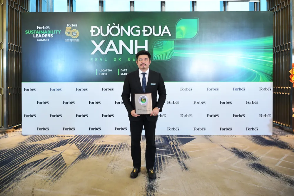 Hệ thống Nhà thuốc và Tiêm chủng Long Châu được Forbes Việt Nam vinh danh trong Top 50 Doanh nghiệp Dẫn đầu về ESG Việt Nam 2026. Ảnh: Hoàng Khánh