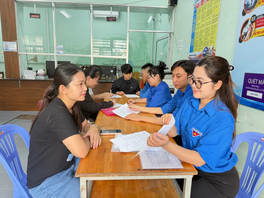 Tư vấn, giới thiệu việc làm cho người lao động tại Trung tâm Dịch vụ việc làm TPHCM