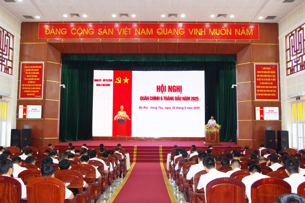 Quang cảnh Hội nghị Quân chính 6 tháng đầu năm 2025. Ảnh: Như Thành