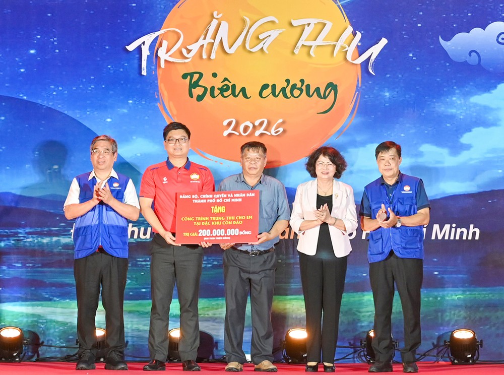 2  trangthubiencuong-7163-6909.jpg