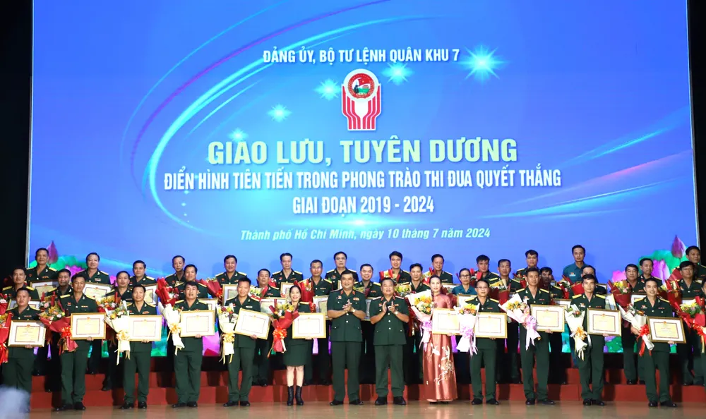 z5621294995848_6adbcd6c6963335763eb2bc9f1dfa2af (2).jpg