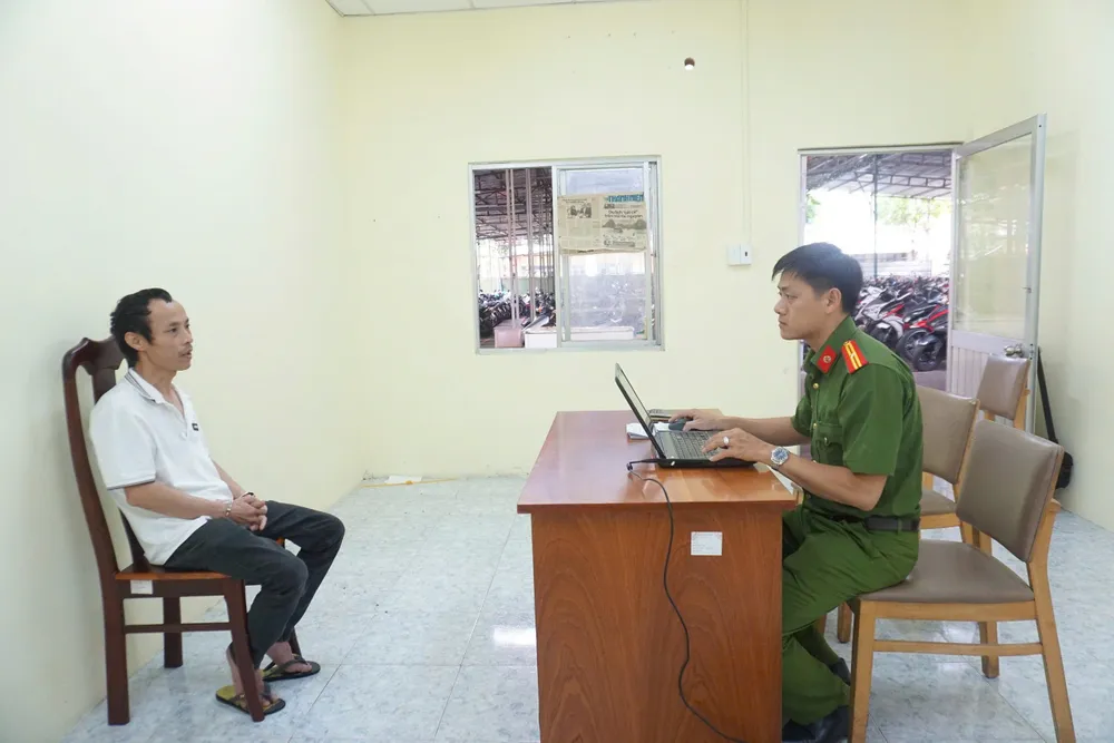 Ảnh 2 - CQCSĐT CATP lấy lời đối tượng Ngô Sơn Hà.jpg