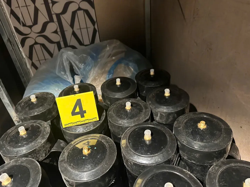 Ảnh 3 - Khí cười 90 house.jpg