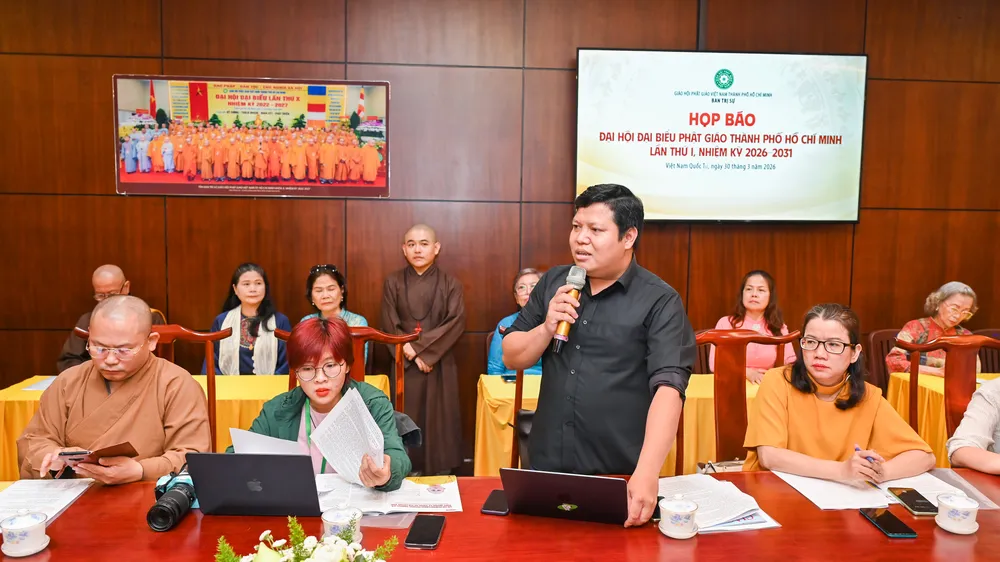 Đại diện các cơ quan thông tấn, báo chí phát biểu tại họp báo - 1.jpg