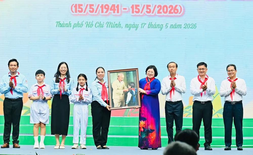 z7834245335723_2ab673ca218f7b89f435d9374e352356.jpg