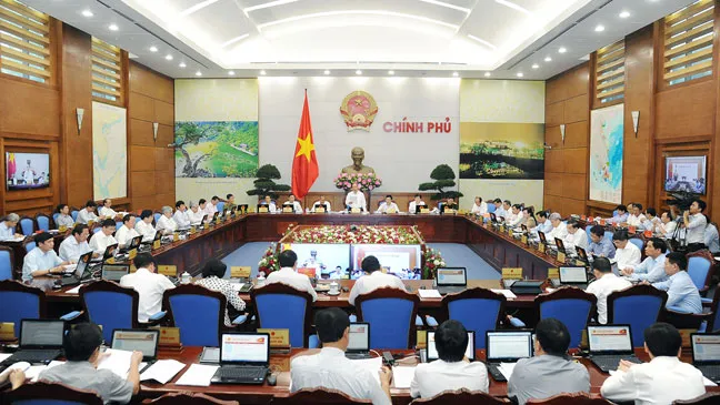  Một bộ phận cán bộ chính quyền còn để tai tiếng do tham nhũng, lợi ích nhóm ảnh 2