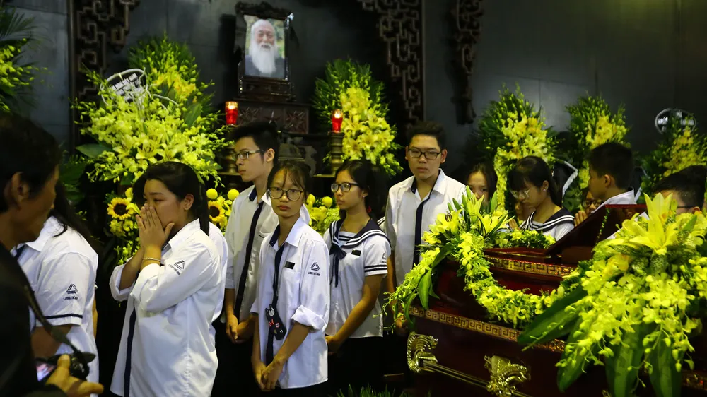 Hôm nay, thầy Văn Như Cương về thăm học trò lần cuối ảnh 4