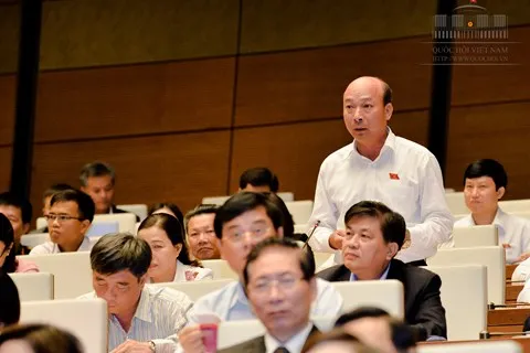 ĐB Lê Minh Chuẩn nói doanh nghiệp làm 10 đồng thì phải nộp thuế, phí mất 4 đồng