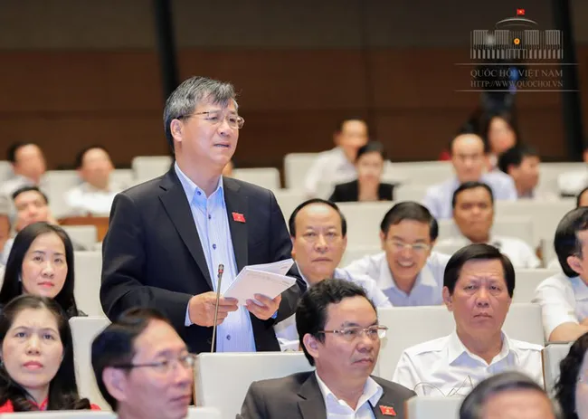 ĐB Nguyễn Anh Trí có phát biểu ấn tượng về vấn đề đặt cược thể thao