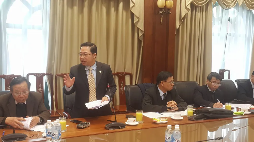 Ông Lưu Bình Nhưỡng phát biểu tại hội thảo