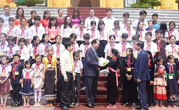  6.000 trẻ em có hoàn cảnh đặc biệt khó khăn được hỗ trợ 15 tỷ đồng  ảnh 1