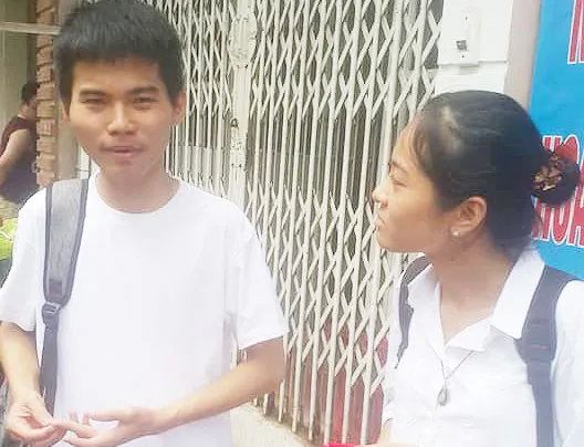 Đề văn về tiềm lực kinh tế: TS Hà Nội than “lệch tủ”, TS TPHCM rạng rỡ ra về ảnh 1