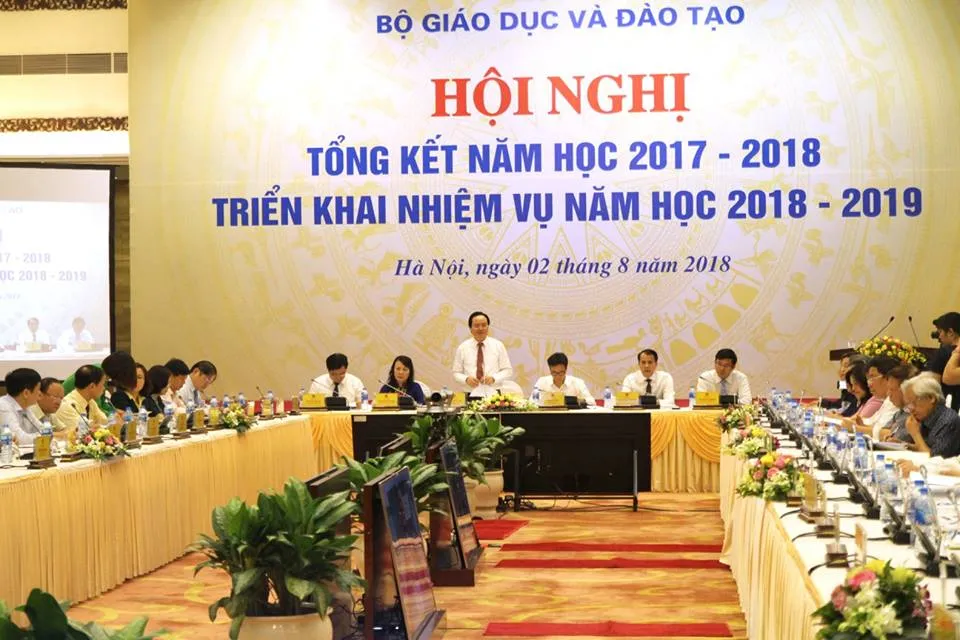 Năm học 2018-2019: Bộ GD-ĐT hứa đẩy lùi tình trạng lạm thu ảnh 1