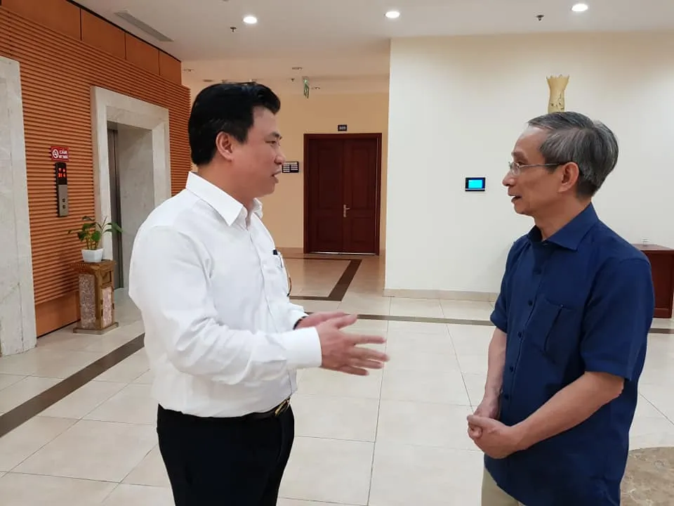 Nên bỏ biên chế vĩnh viễn với cán bộ quản lý giáo dục và giáo viên công lập?  ​ ảnh 2