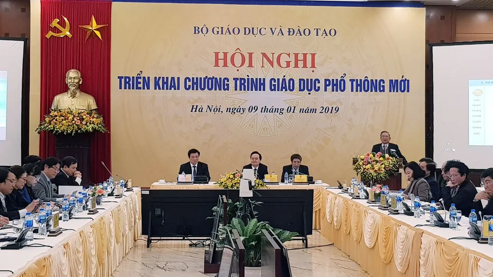 Hội nghị triển khai chương trinh giáo dục phổ thông mới vào chiều 9-1