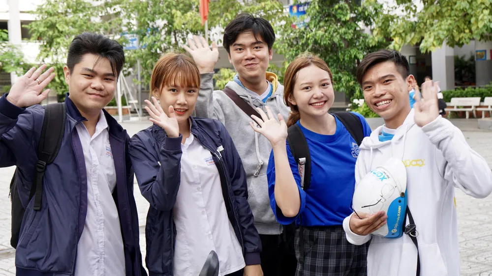 Thí sinh thở phào vì đề thi tiếng Anh dễ ảnh 4