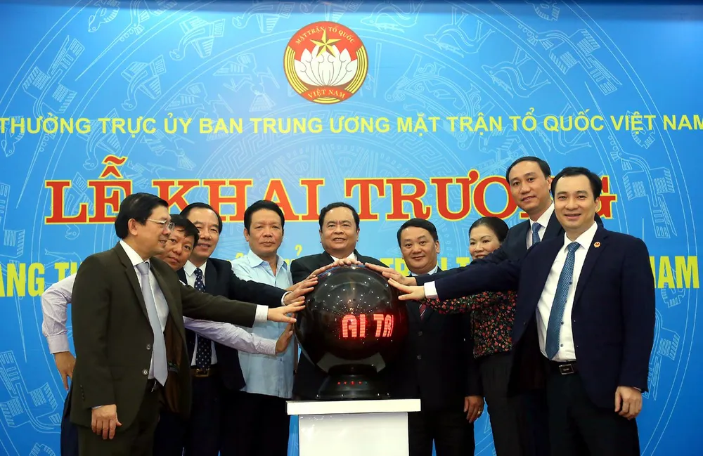 Ban Thường trực UBTƯ MTTQ Việt Nam bấm nút khai trương Trang Thông tin điện tử MTTQ Việt Nam  ​
