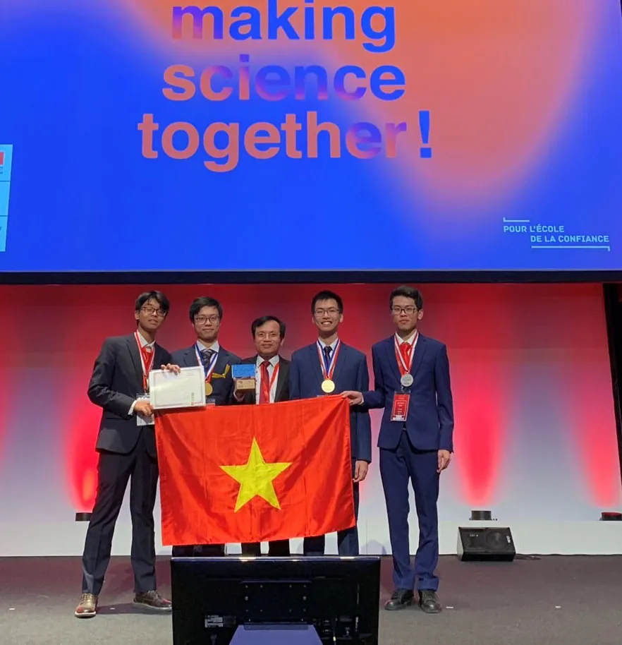 Việt Nam đoạt 2 Huy chương Vàng và 2 Huy chương Bạc tại Olympic Hóa học quốc tế ảnh 1