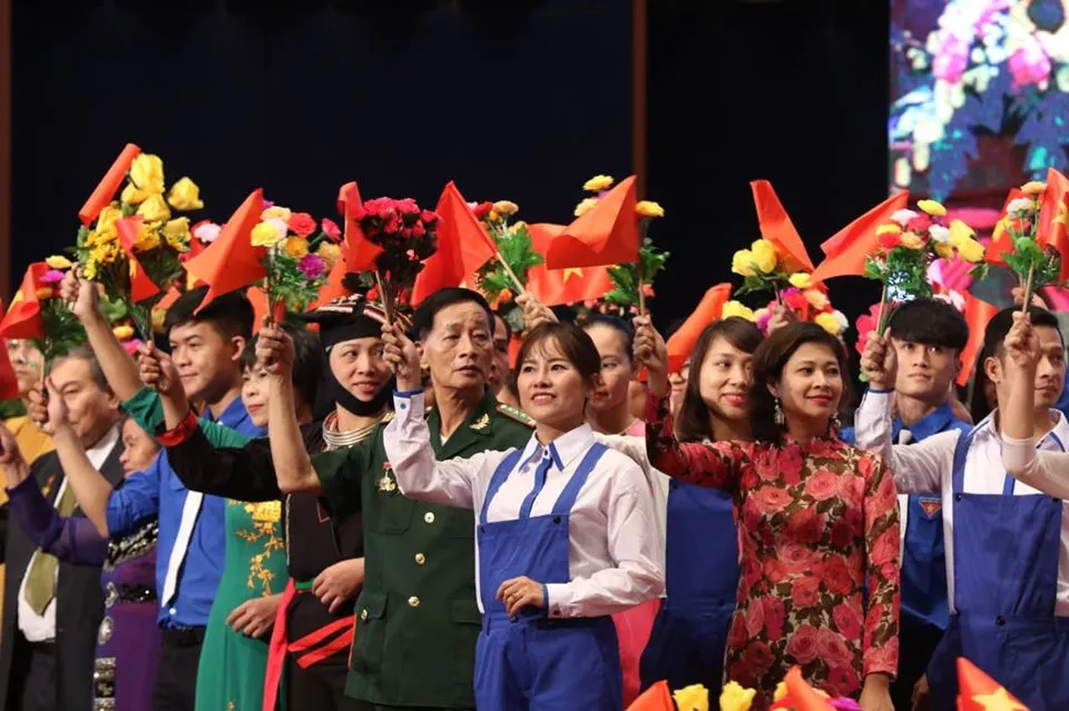 Thủ tướng: Mặt trận phản biện sắc sảo, chân tình để giúp Đảng và chính quyền tự điều chỉnh ảnh 4