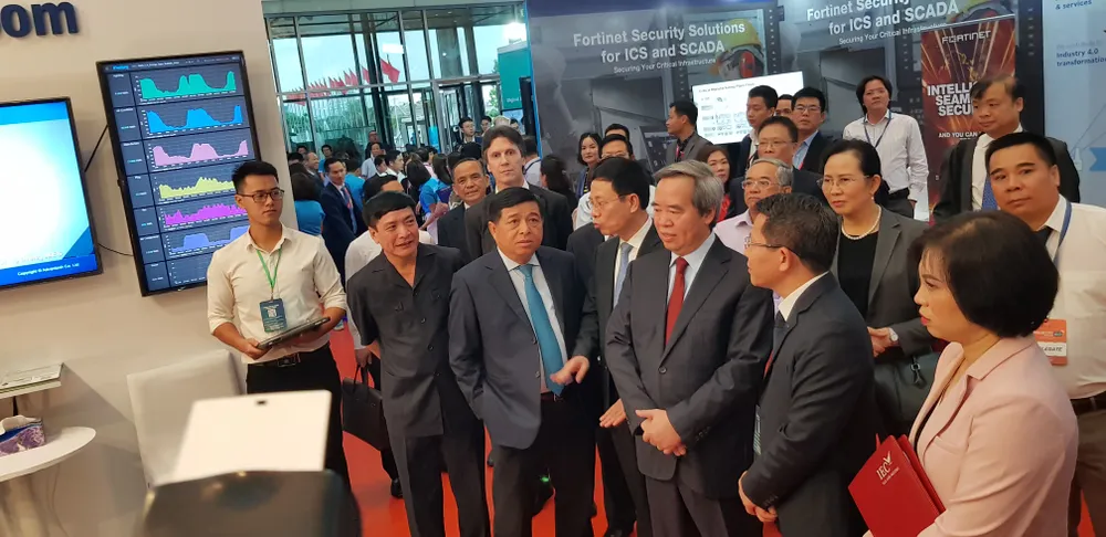 Làm cách mạng công nghiệp 4.0 phải là tư duy mới, không làm theo tuần tự ảnh 1