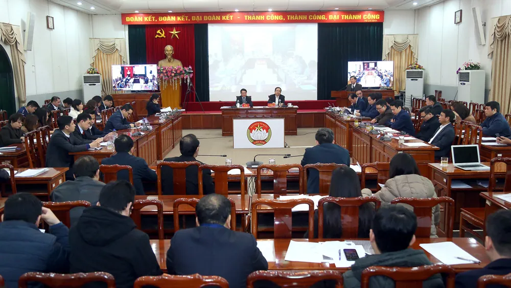 Hội nghị mặt trận ngày 10-2