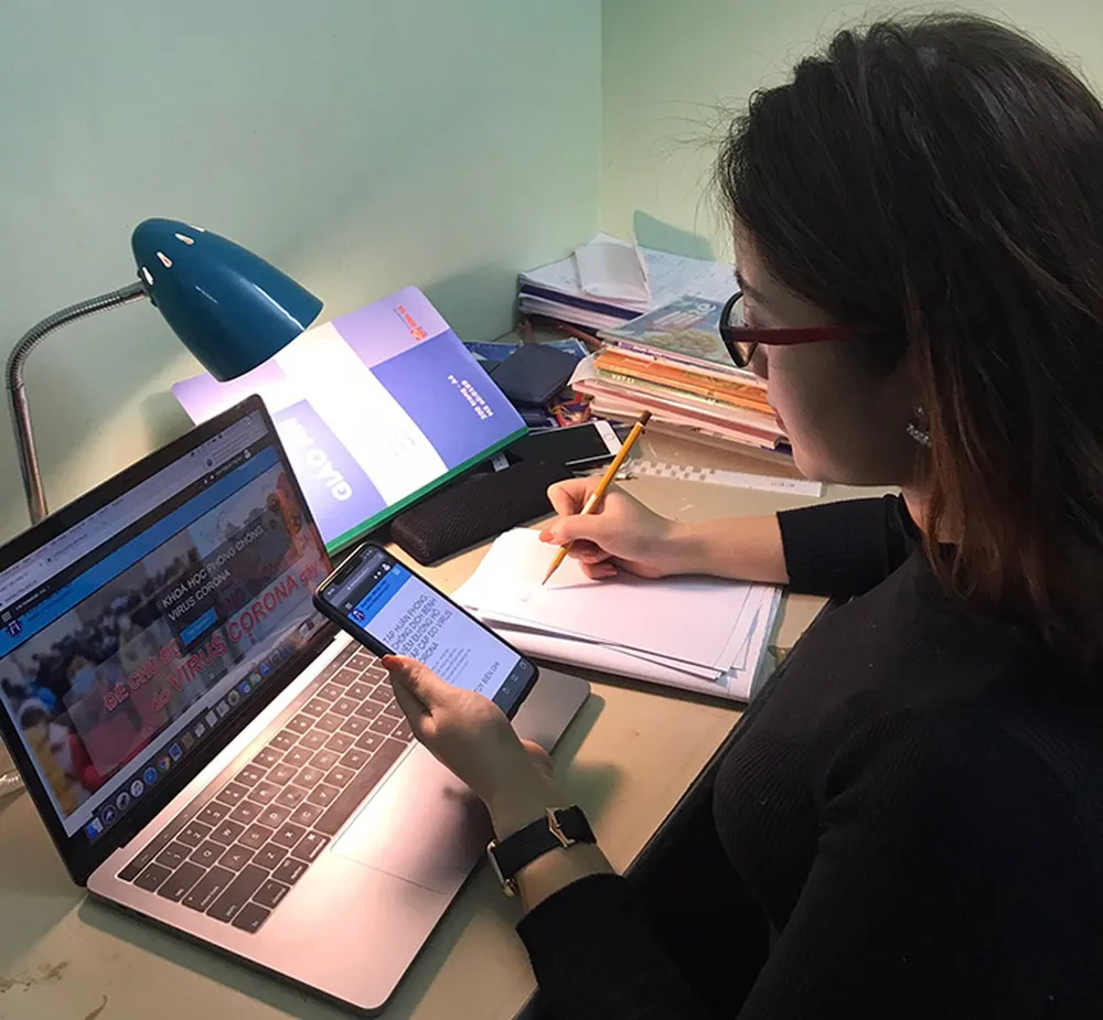 Nhiều trường đại học cho sinh viên học trực tuyến