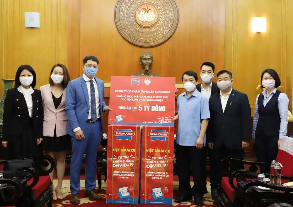 Gần 700 tỷ đồng ủng hộ phòng chống dịch Covid-19 ảnh 1