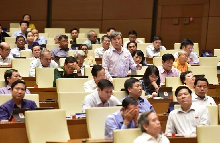 Nhiều cán bộ giàu nhanh và cũng lụi tàn sự nghiệp từ đất đai ảnh 1