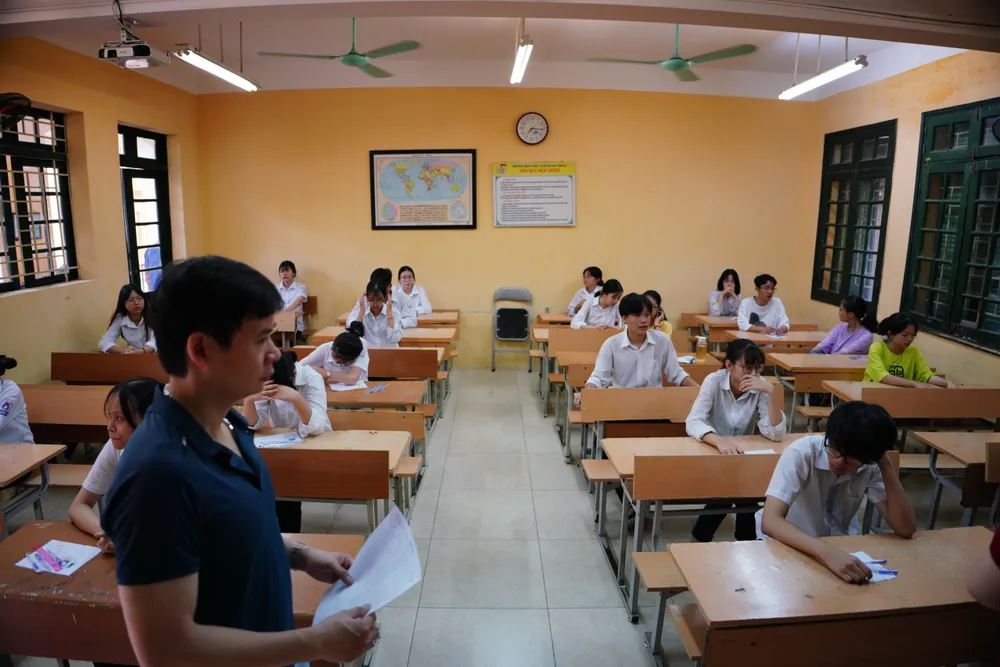 Đề Ngữ văn thi vào lớp 10 Hà Nội yêu cầu chứng minh “cách ứng xử là tấm gương phản chiếu nhân cách mỗi nguời“ ảnh 1