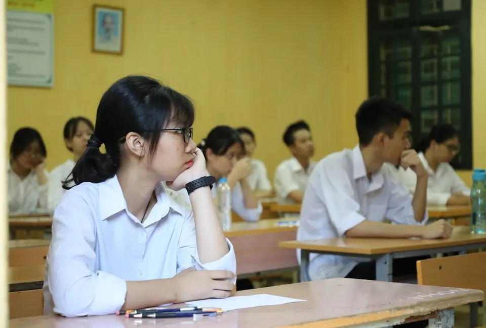 Đề Ngữ văn thi vào lớp 10 Hà Nội yêu cầu chứng minh “cách ứng xử là tấm gương phản chiếu nhân cách mỗi nguời“ ảnh 3