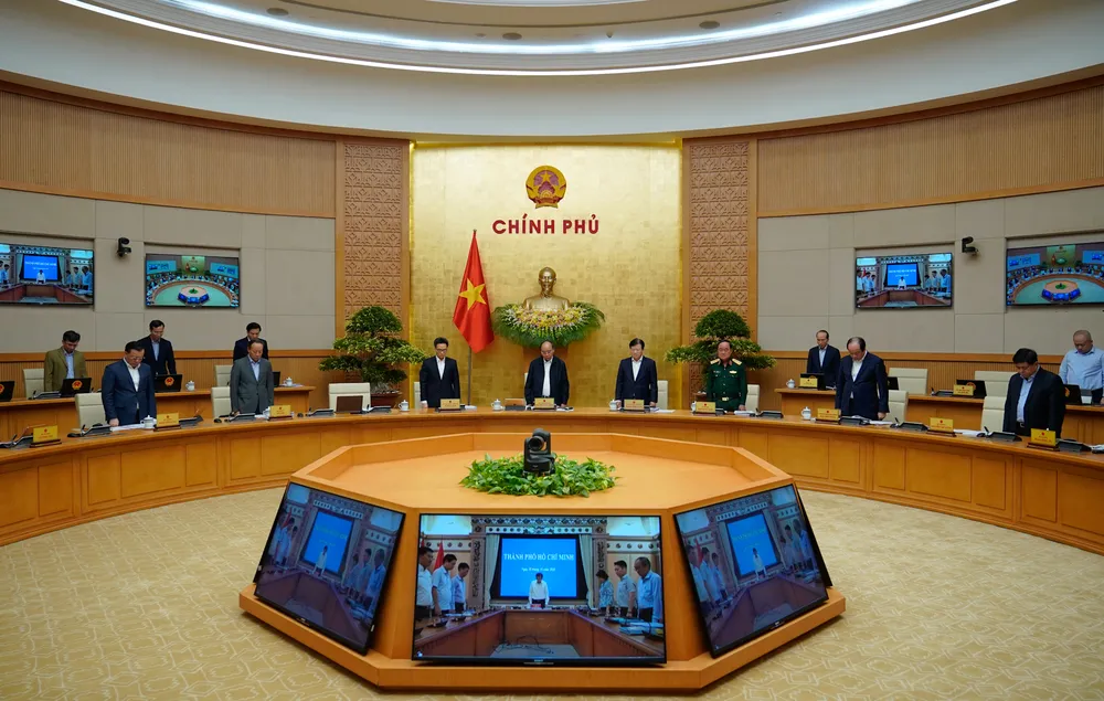 Thủ tướng: Hỗ trợ tiền cho những hộ dân có nhà bị sụp đổ, hư hỏng nặng do bão lũ ảnh 1