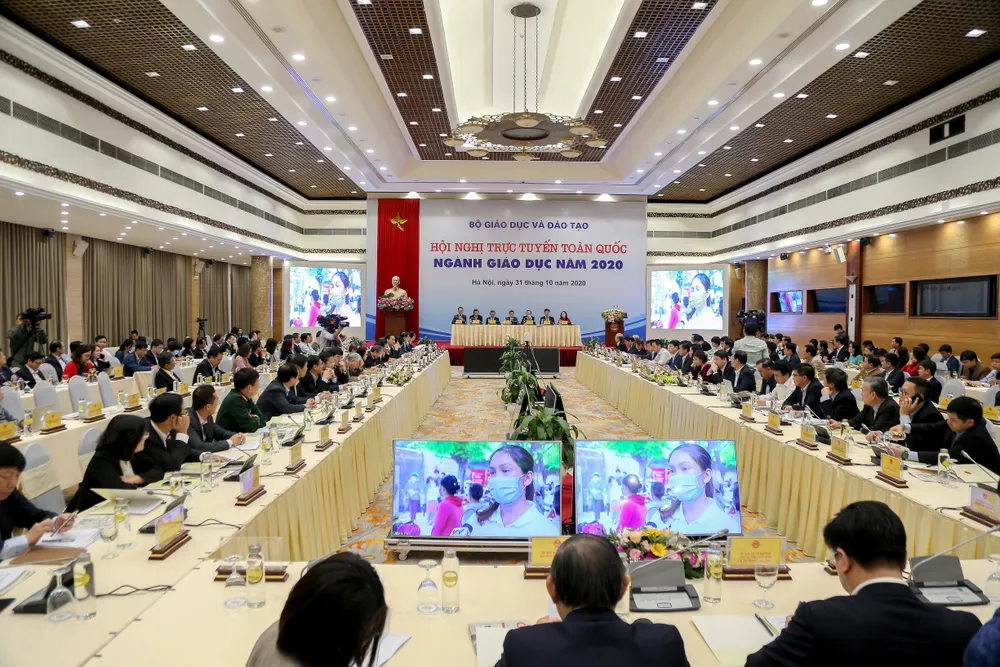 Bộ GD-ĐT: Không để xảy ra những hạn chế, thiếu sót như sách tiếng Việt lớp 1 thời gian qua ảnh 2