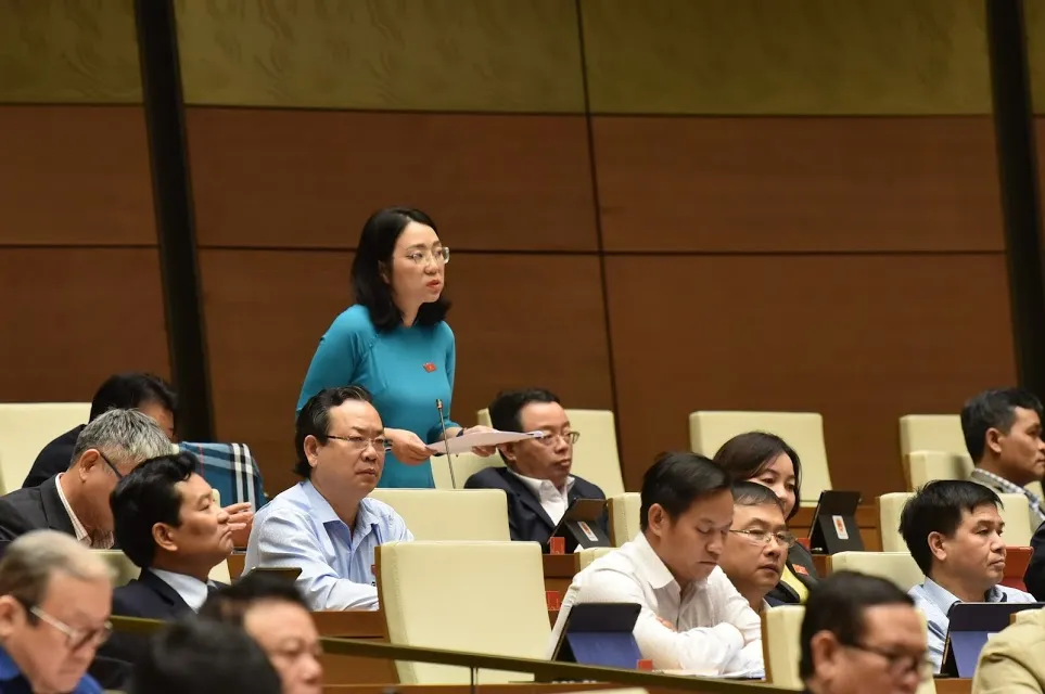 Tranh luận “nảy lửa” về sách giáo khoa lớp 1 ảnh 2