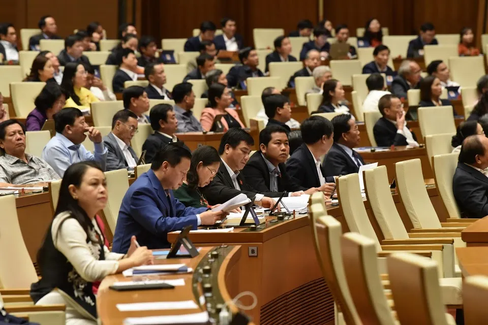 Tranh luận “nảy lửa” về sách giáo khoa lớp 1 ảnh 1