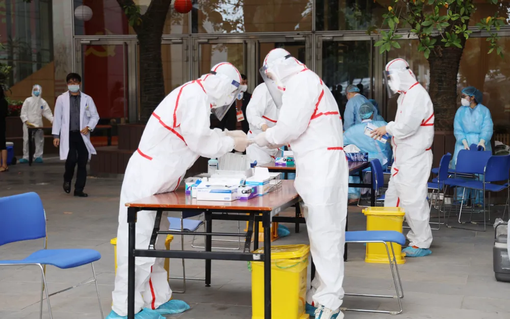 Chủ tịch UBND tỉnh, thành phố tự quyết định việc cho trẻ mầm non, học sinh nghỉ học để phòng chống dịch Covid-19 ảnh 1