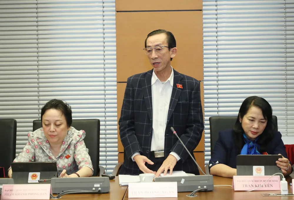 “Bộ trưởng Bộ GD-ĐT phải được chất vấn nhiều hơn trước Quốc hội” ảnh 1