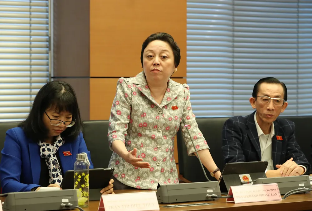 “Bộ trưởng Bộ GD-ĐT phải được chất vấn nhiều hơn trước Quốc hội” ảnh 2