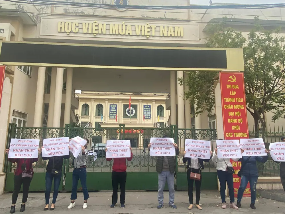Học viện Múa Việt Nam đào tạo không đúng quy định khiến hàng trăm học sinh điêu đứng  ​ ảnh 1